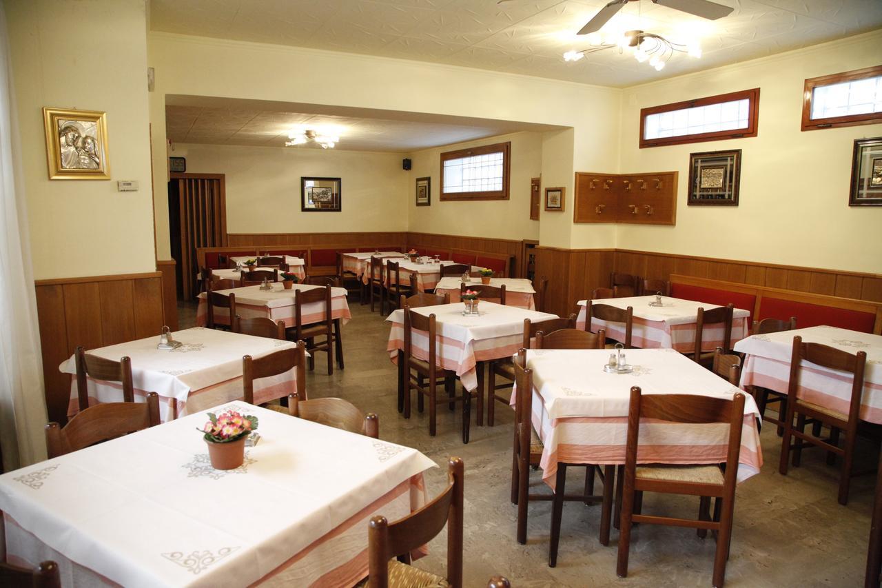 Albergo Speranza أسياجو المظهر الخارجي الصورة